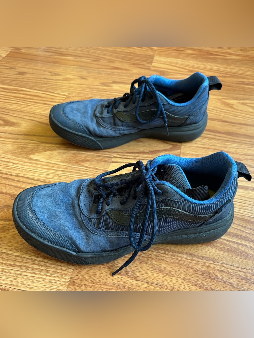 Navy Blue Suede Vans Ultra Range shoes, size W9/M7